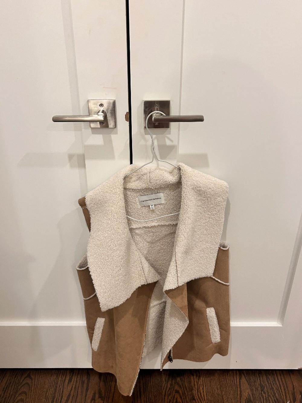 Chic vest